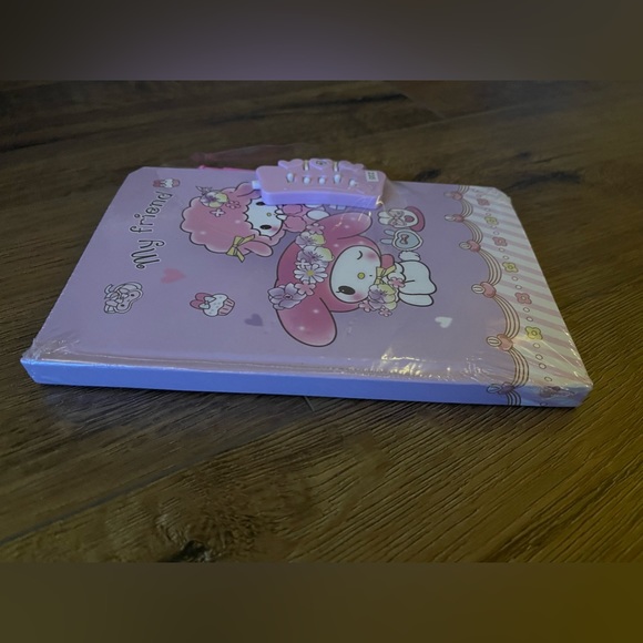 MY MELODY & My Sweet Piano-Imported (NWT) Hardcover Locking Journal with Pen - Picture 4 of 8